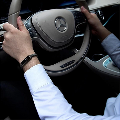 USB Bracelet Charger – Leather Design